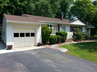 58 Rennert Ln, Bardonia, NY 10954