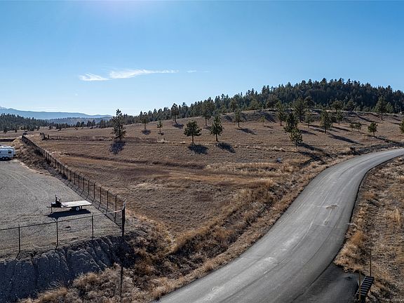 2nd image of 9 Mansfield Loop