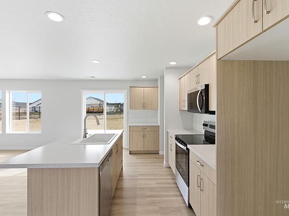 5th image of 16574 Dunning Way