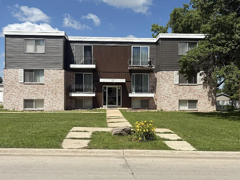 730 Russell Rd — Photo 6