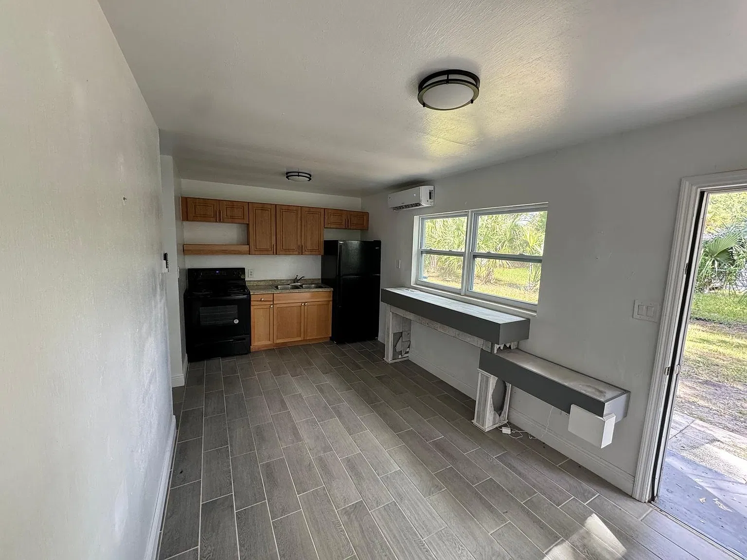 4421 N Clark Ave Unit A — Photo 4
