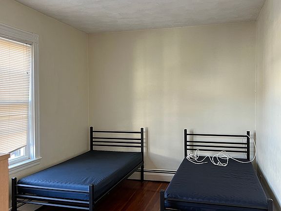 5th image of 34 Cameron St #1