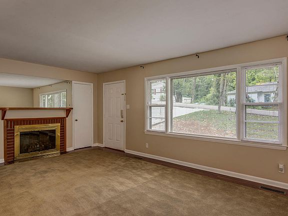 4th image of 5314 Rebecca Ln