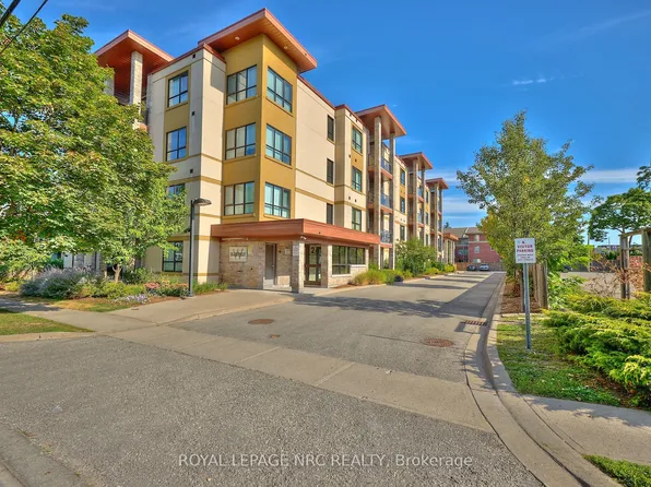 26 Wellington St #304, Saint Catharines, ON L2R 5P8