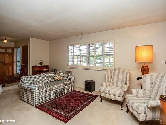 3rd image of 360 Lowndes Sq