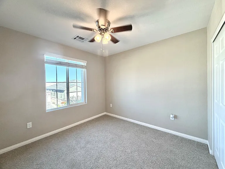 5039 Tranquil View St — Photo 36