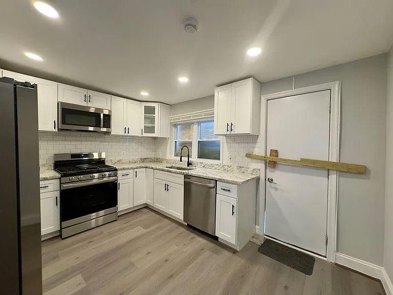 115 S Eaton St — Photo 16