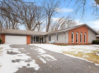 1148 Barberry Ct, Downers Grove, IL 60515