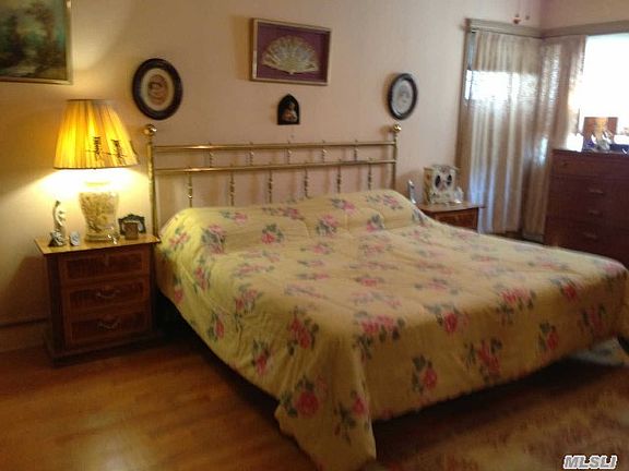 4th image of 3814 208th St