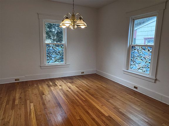 2nd image of 306 Floral Ave