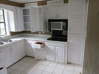 4th image of 919 Alameda Dr