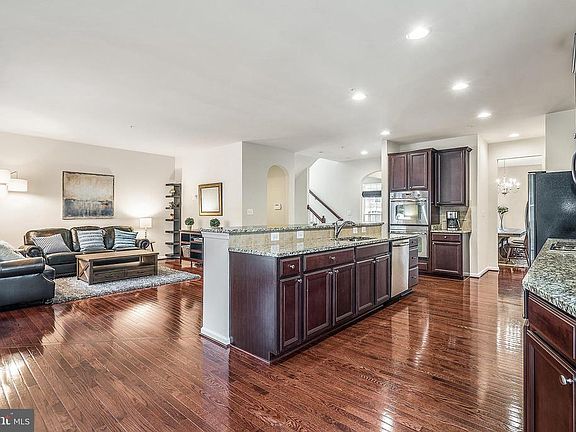 3rd image of 22564 Winding Woods Way