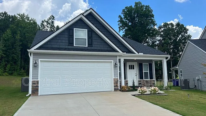 3 bed, 2.0 bath, 1230 sqft, $1,695 — Photo 2