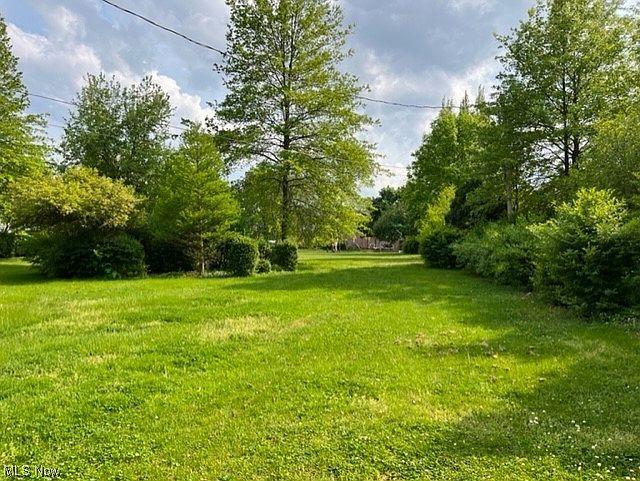2nd image of 15901 Onaway Rd