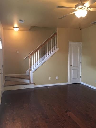 1st image of 325 Burley Ave #325