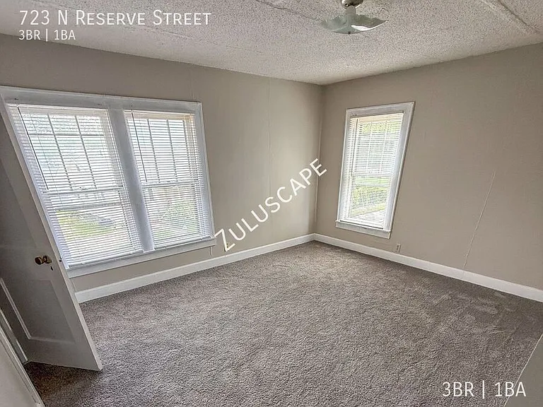 723 N Reserve St — Photo 7