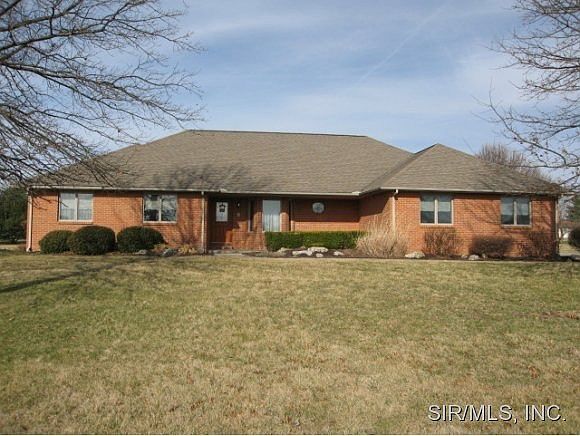 3 bed 3 bath on full basement