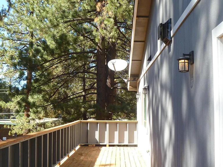 Reno Ave — Photo 24