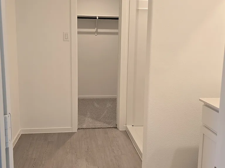 7916 Rutherford Ln — Photo 18