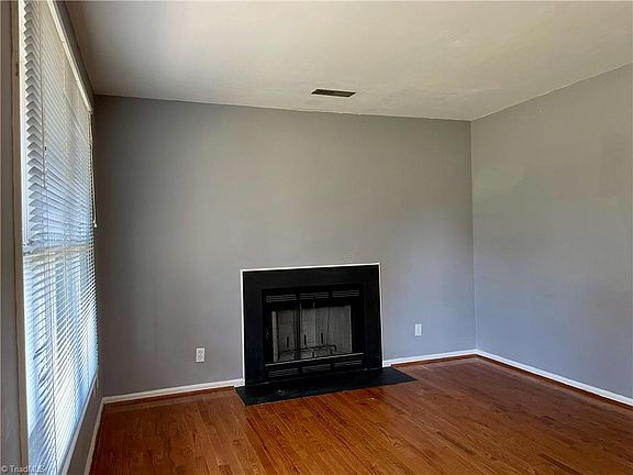 5th image of 200 E Bragg St