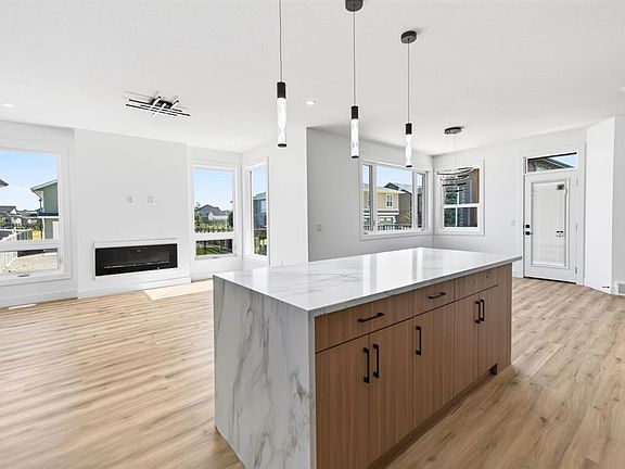 4th image of 33 W Thatcher Ave