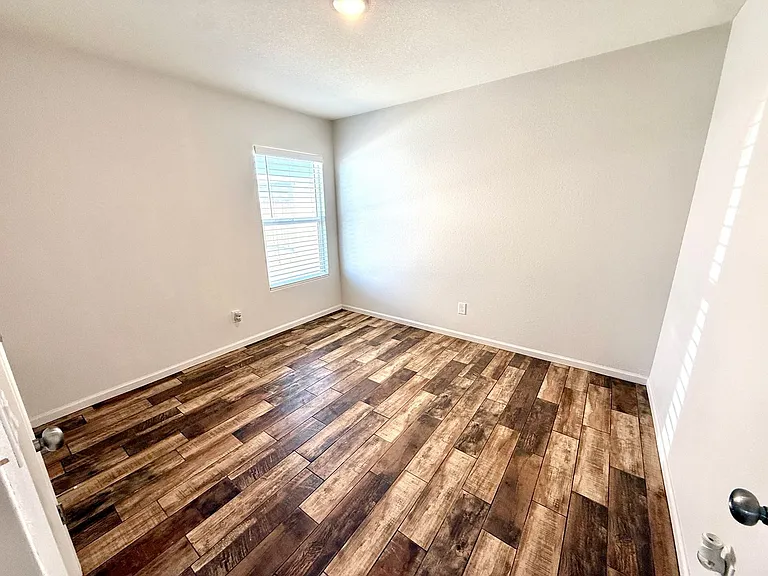 2208 E Clear Creek Dr — Photo 19