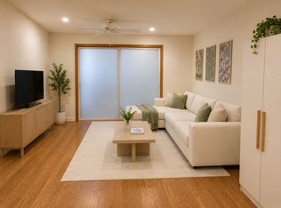 205 W 15th St APT 2J, New York, NY 10011