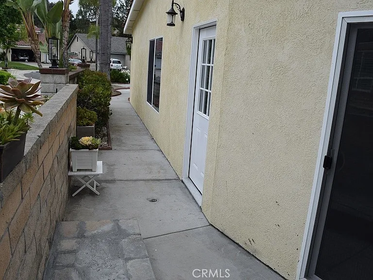 27431 Via Amistoso — Photo 8