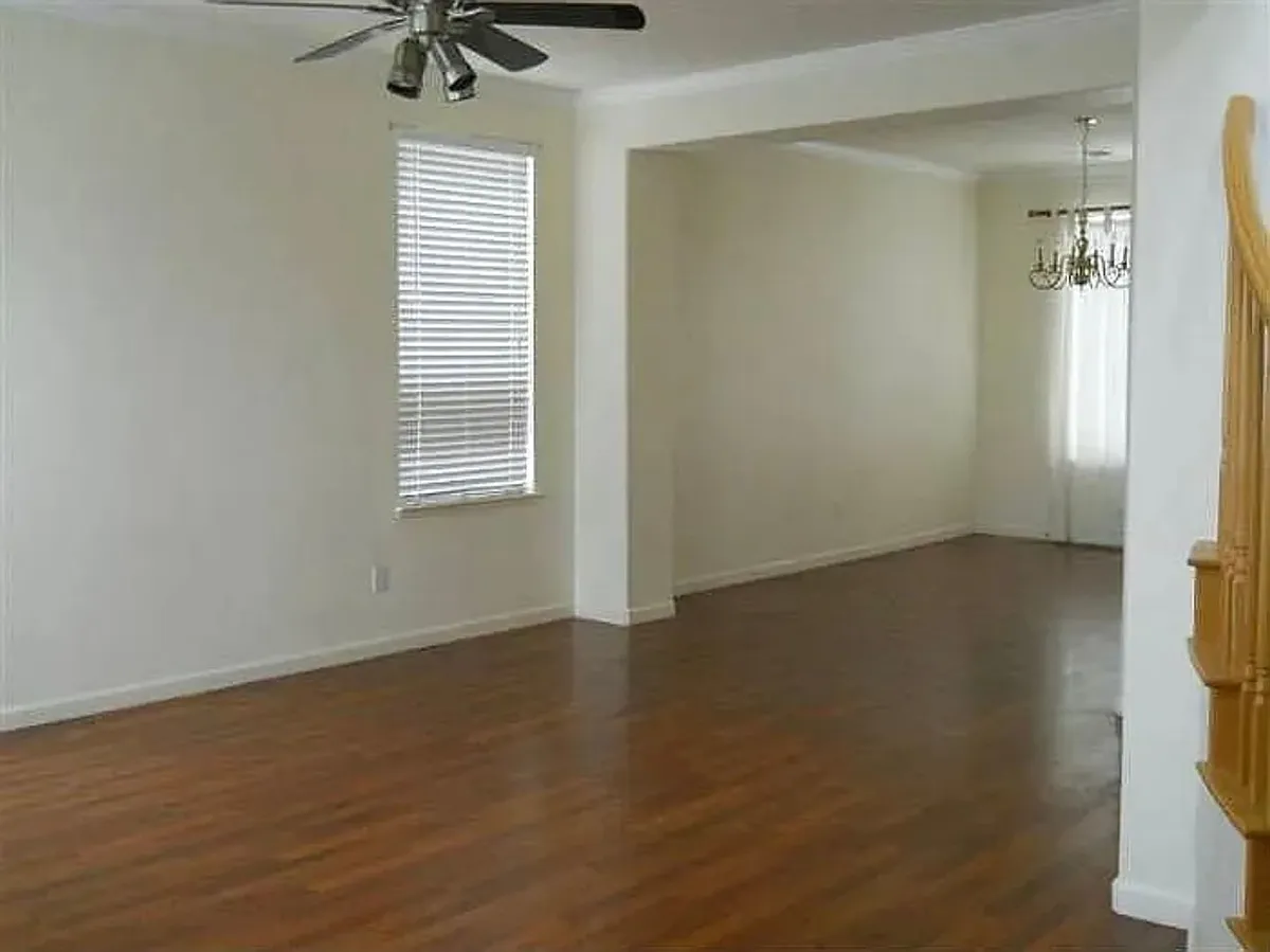 Building Photo - 234 Ridgeview Dr