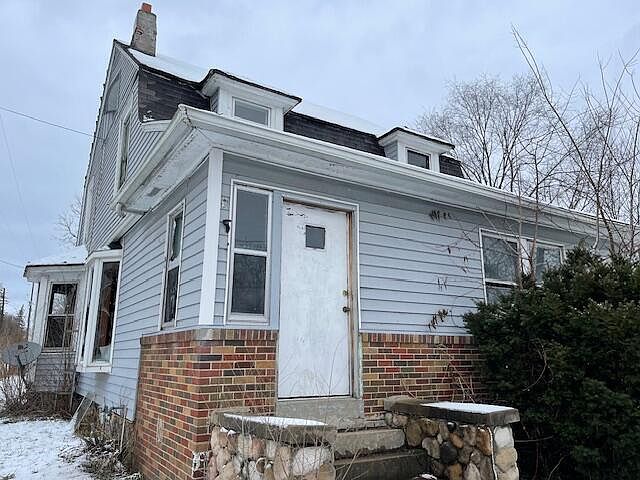 1st image of 60 Graves Ave