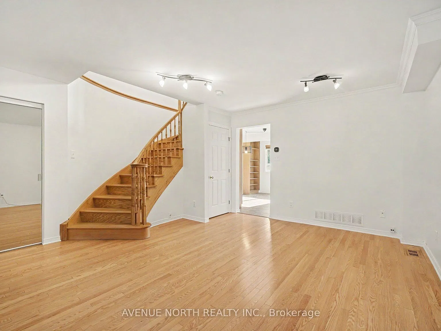 3 bed, $2,500 — Photo 3