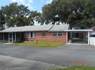 10826 Lake Harris Cir, Tavares, FL 32778