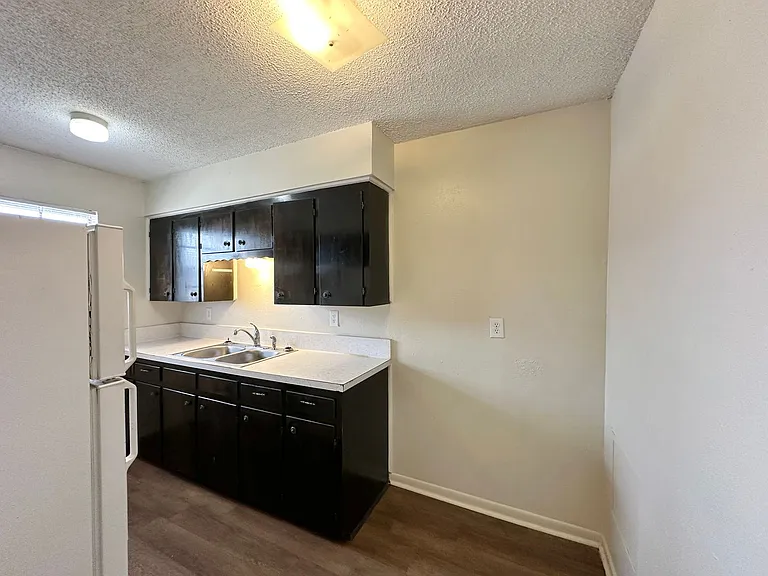 624 Sunset Ln — Photo 6