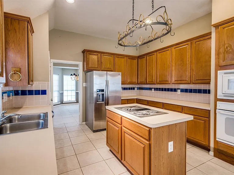 9827 Bestin Ln — Photo 13
