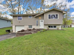 6557 Annapolis Ln N, Maple Grove, MN 55311
