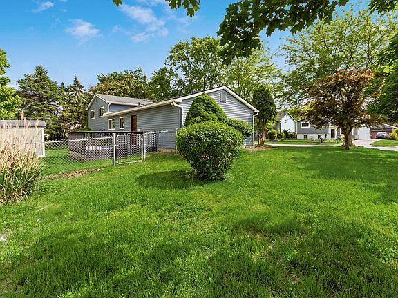 3rd image of 1708 Bucksglen Dr