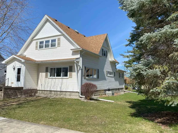 504 W Baldwin St, Saint Johns, MI 48879