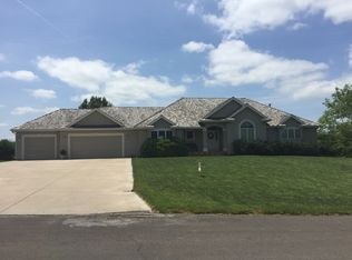 4111 SW Aylesbury Rd, Topeka, KS 66610