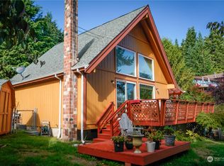 11 N Virginia Ave, Hoodsport, WA 98548