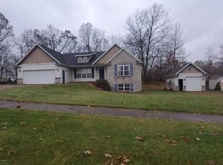 4012 Ronalds Rd, Dorr, MI 49323