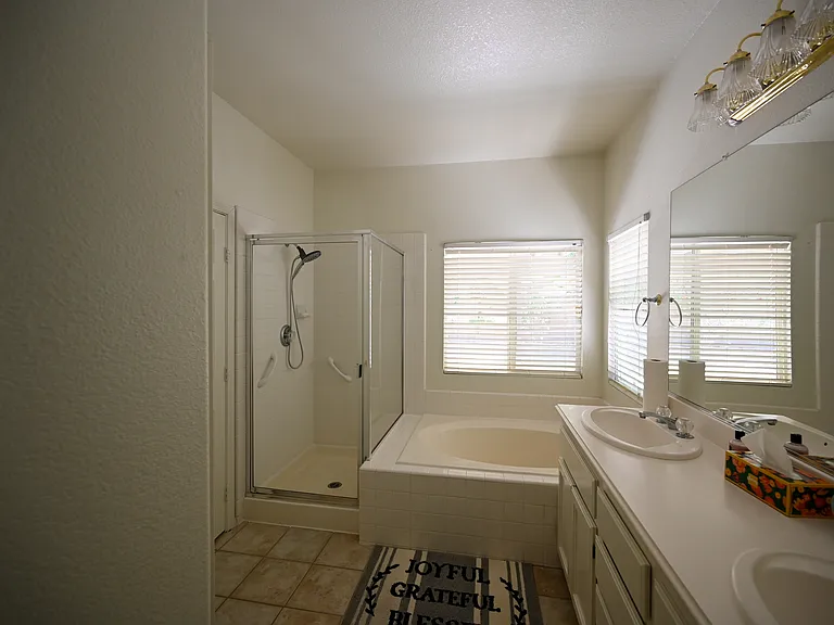 4208 Grandview Dr — Photo 27