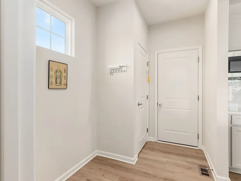 28 Royal Palm Ct #1 — Photo 29