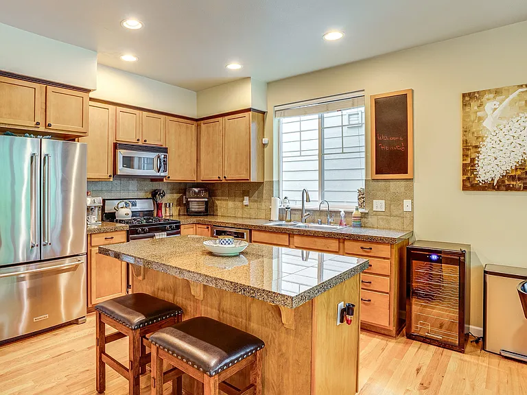 23914 33rd Dr SE — Photo 8