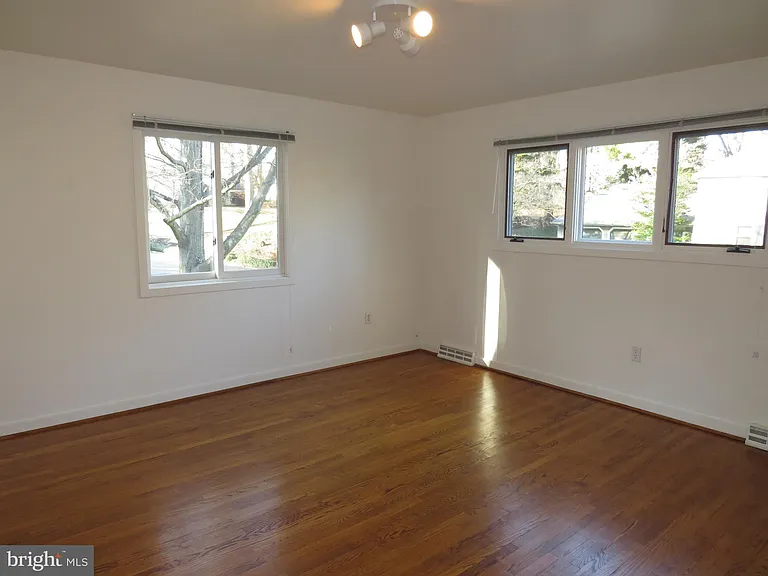 30 Kings Grant Rd — Photo 22