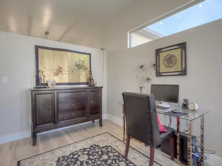 7919 Teaberry Dr NW — Photo 8