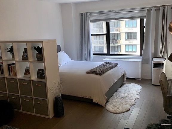 4th image of 120 E 34th St APT 16E