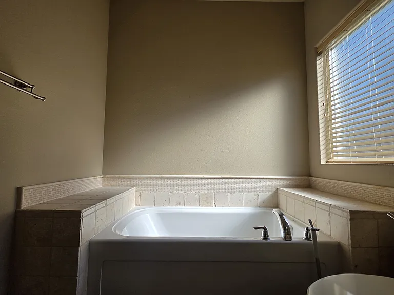 3512 Nottingham Dr — Photo 31
