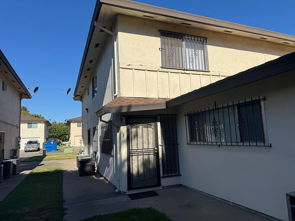 1st image of 1331 Pinetree Dr Unit 3