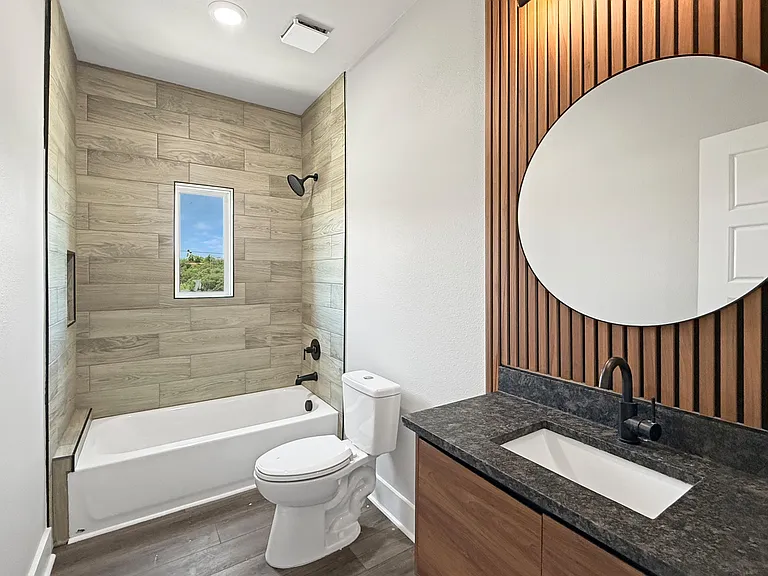 122 S Walters St — Photo 12