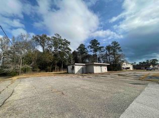 1280 N Main St, Vidor, TX 77662